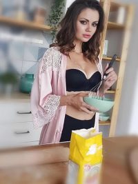 High Class Escort Model Claudia in Berlin 4